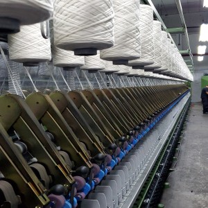 Fabrikfreie Probe einer vollautomatischen C-Kanal-Rollformmaschine aus verzinktem Stahl