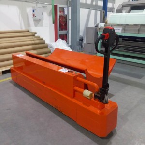 Electric fabric roll ug beam carrier