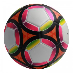 サッカー ボール子供大人の毎日のトレーニングのための熱い販売のさまざまなサイズのサッカー ボール