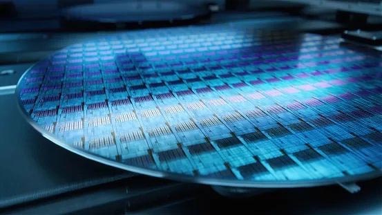 SAMSUNG plans to triple its chip foundry capacity by 2027