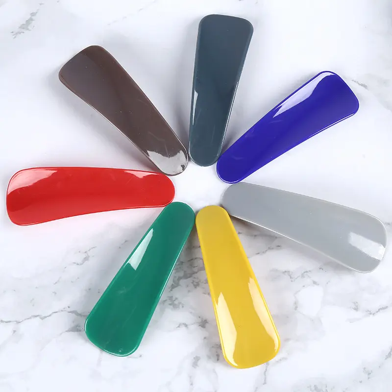 color shoehorn