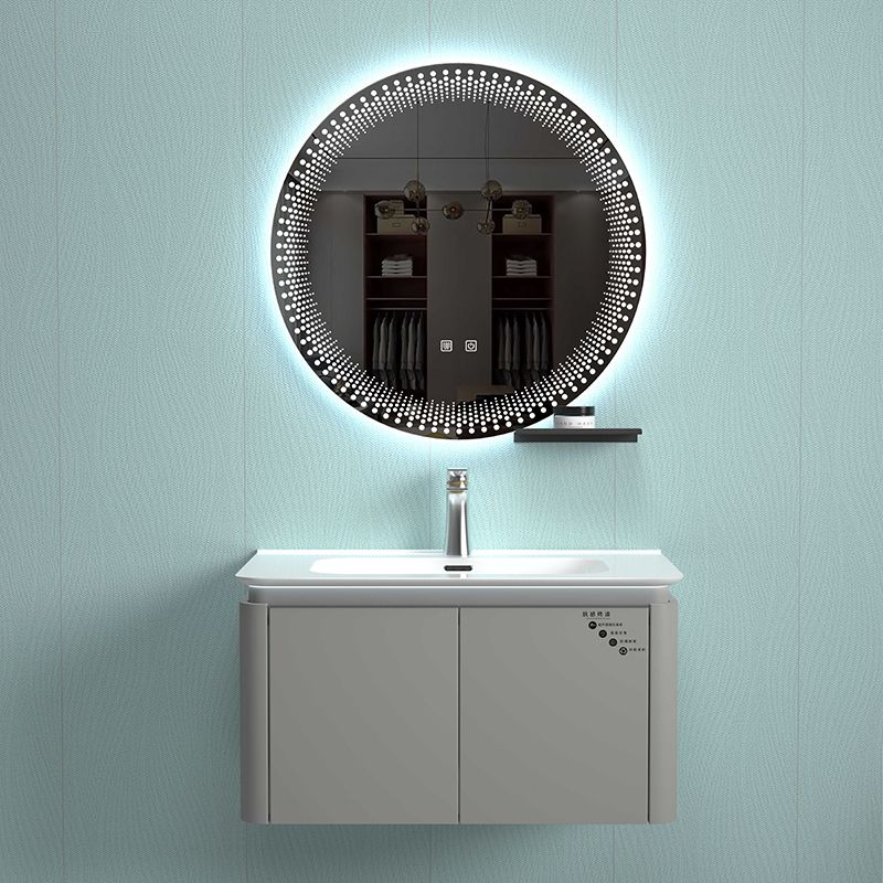 Moderner Badezimmerschrank aus grauem Sperrholz im neuen Design mit LED-Spiegel-Keramikwaschbecken und Ablage