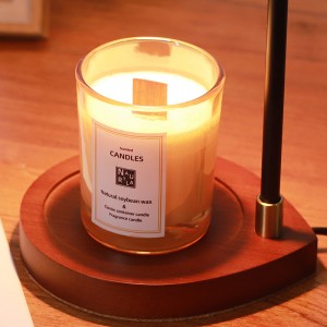 Domáca dekoratívna bezplameňová drevená ohrievač sviečok, prírodný materiál čierna a drevená oblúková lampa na sviečku