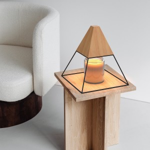 2024 Nova lámpada creativa de pirámide quente para velas Dispositivo de aromaterapia doméstico Máquina de aromaterapia quente Produtos verdes e sen fume Lámpada de escritorio intelixente Función de temporización automática