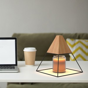 2024 Нова креативна лампа за загревање свећа Пирамида уређај за кућну ароматерапију Топла машина за ароматерапију Бездимни и зелени производи Паметна столна лампа Аутоматска функција мерења времена