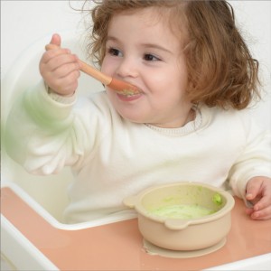 Bpa Fergees miljeufreonlike leppelbib kleurige suction Cute Bear Shape Silicone Baby Feed Bowl