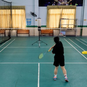 Quots for China Professional Design Badminton Launcher Shuttlecock Training Machine