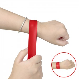 OEM Factory Silicone clap bracelet
