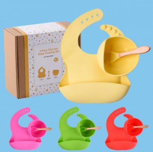 Hot Selling BPA Free Silicone Baby Suction Bowl Easily Clean Baby Bibs Soft Silicone Spoon With Wooden handle