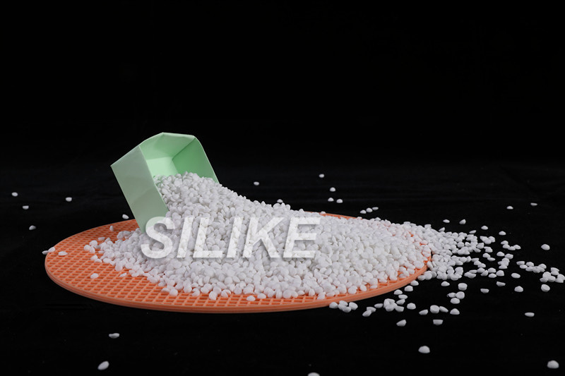 China Wholesale Slip Additives For Plastic Film Factory –  Anti-squeak Additive Masterbatch SILIPLAS2070 In Automotive Interior – Silike
