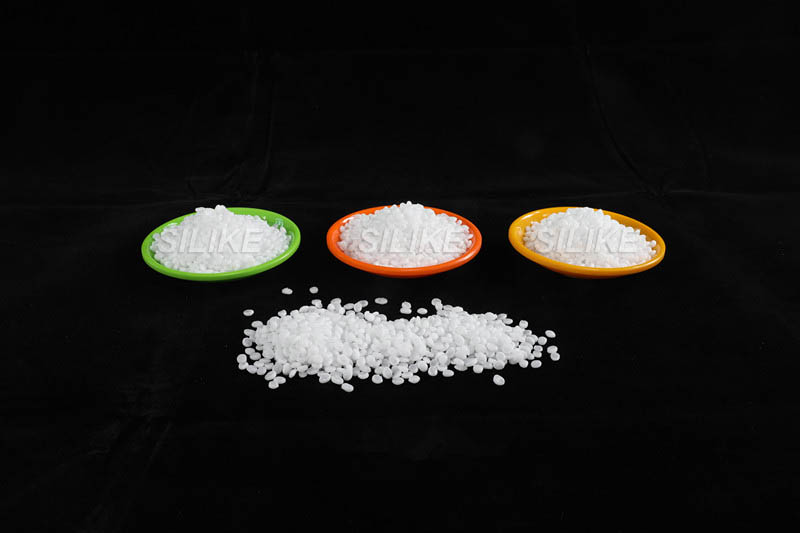 China Wholesale Processing Additives Factory –  Silicone Masterbatch LYSI-408 Reduce extrusion die drool in PET – Silike