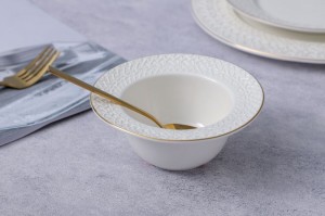 White Durable Porcelain Tableware with Gold Rim