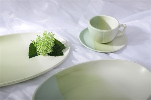 High-quality Porcelain Dinnerware Set, Color-glazed