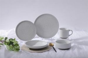 Japanese Style Porcelain Tableware Set, Black Halo Design