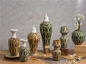 Ceramic Vases and Jars with Color Glaze