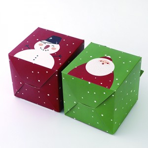 Karácsonyi DIY ajándékcsomagoló doboz