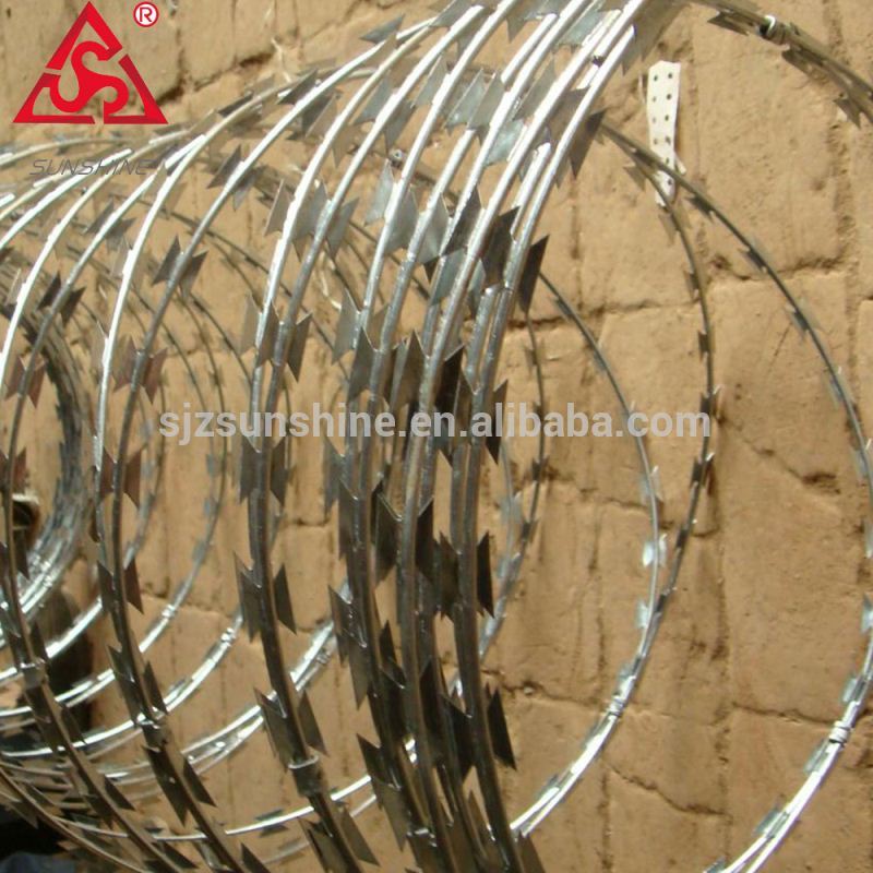 Galvanized steel razor barbed wire mesh length per roll