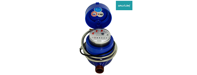 What is a smart water meter? What are its features reflected in?