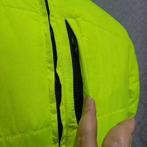 Breathable Extreme Warm Quilting-Free Men′s Down Jacket