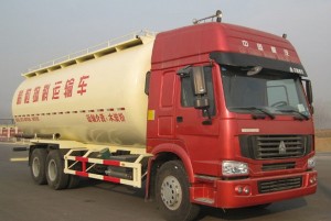 Used Car Second-hand Chinese standard III, Sprinkler truck,20CBM,New tank,new tyre,reconditioned cab. FOB USD15500