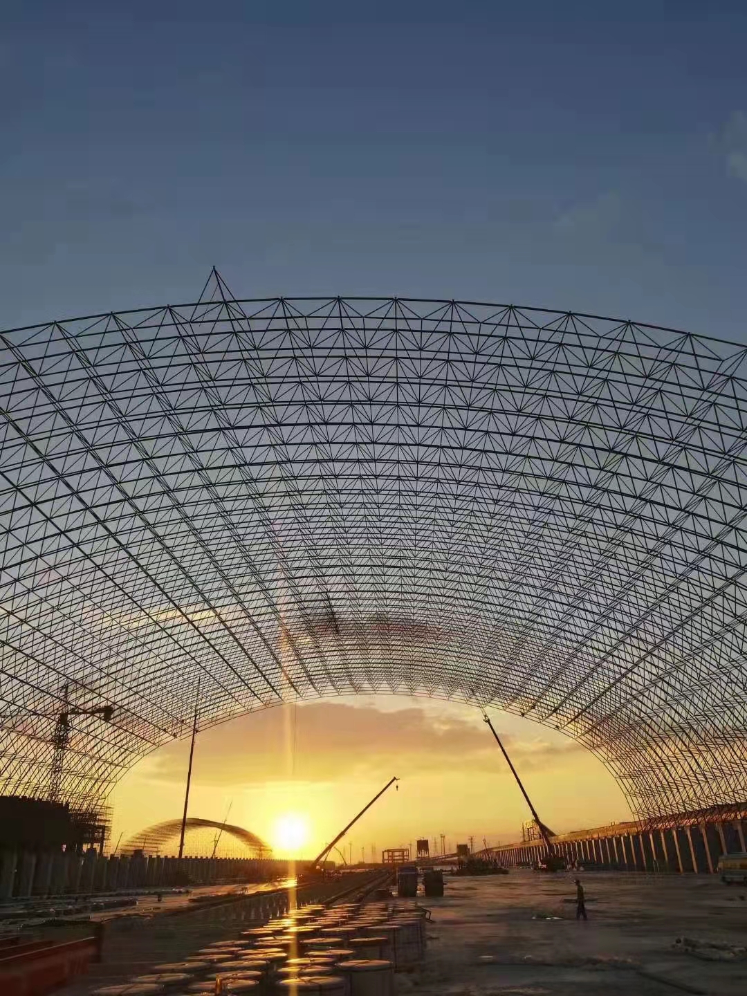 Ordos thermal power plant semi-circular steel structure space frame