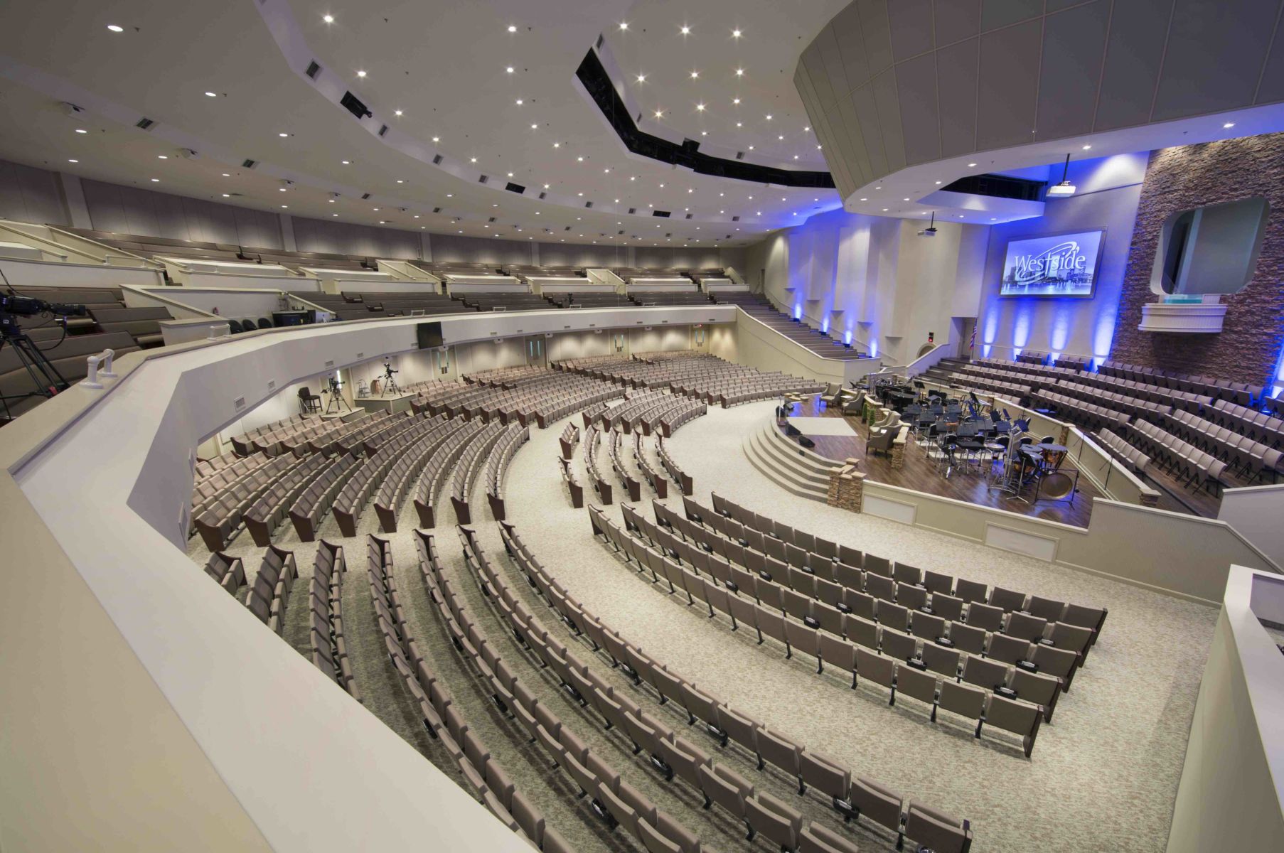 Top Advantages of Auditorium seating style for Church