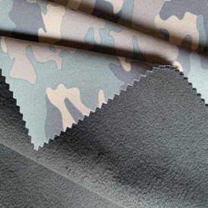 Суперкачественная флисовая ткань Softshell с принтом из 100% полиэстера.