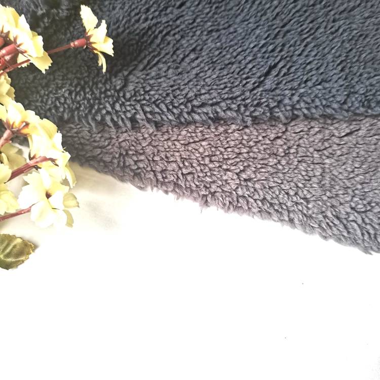 குளிர்கால சூடான விற்பனை சூடான மென்மையான 100 பாலியஸ்டர் ஒற்றை பக்க பிரஷ்டு ஷெர்பா ஃபிளீஸ் போர்வைக்கான துணி