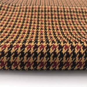 គុណភាពខ្ពស់ Houndstooth Design Jacquard Fabric 98% Polyester 2% Spandex Yarn Dyed Knitted Jacquard for Garments