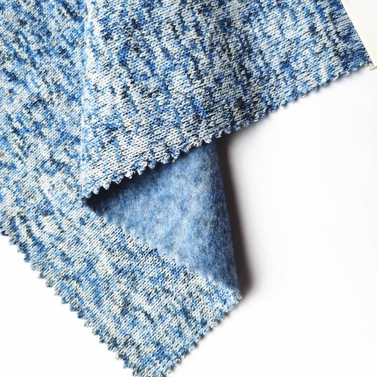 Sayar da Zafi 100 Polyester Gefe ɗaya Brush Yarn Rina Hacci Sweater Fleece Fabric don Sawa na Waje Na Musamman