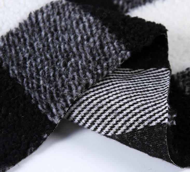 Tissu de flanelle teint en fil de polyester polaire sherpa jacquard au design de mode