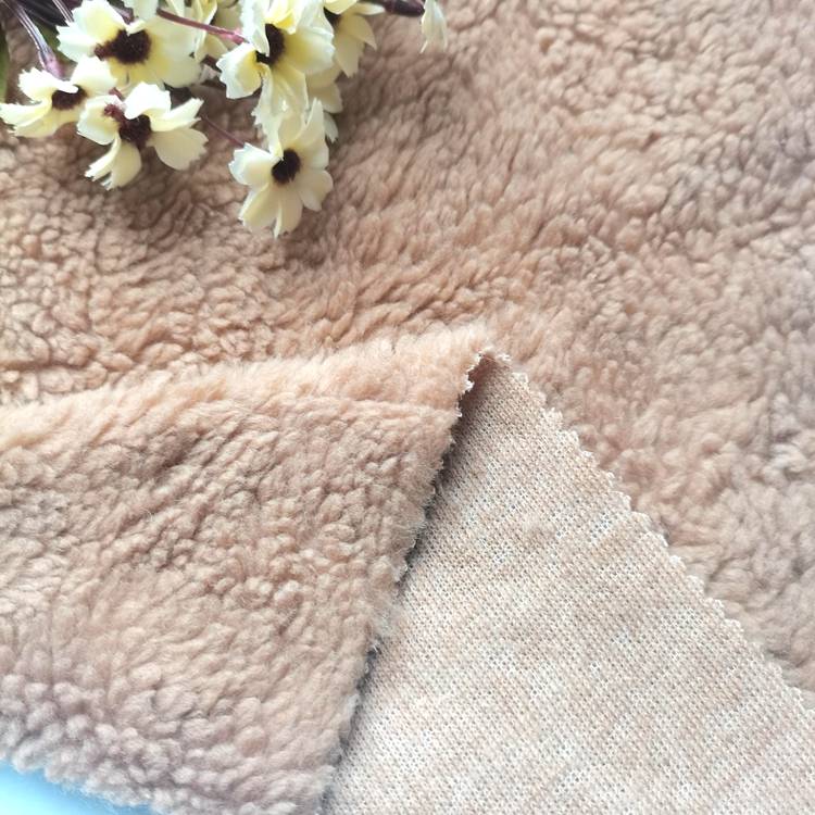 New design knit 100 polyester plain dyed sherpa fleece fabric for coats blankets