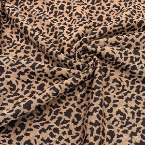 Популярна плетена жакардова тъкан с леопардов принт 98% полиестер 2% спандекс 260GSM жакардова тъкан за рокли, боядисана с прежда