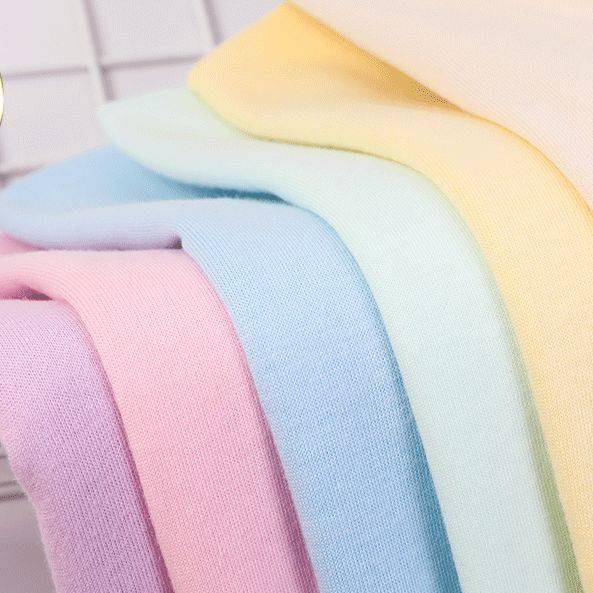 Tissu en coton peigné jersey simple tricoté pour bébé en jersey jacquard non fluorescent