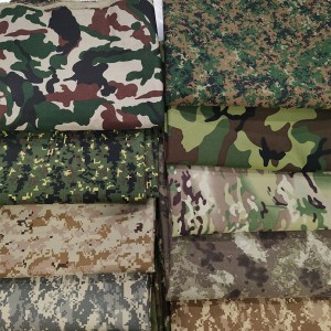 Maßgeschneidertes Camouflage-Softshell-Gewebe, wasserdichtes 4-Wege-Stretch-Polarfleece-Gewebe für Außenjacken