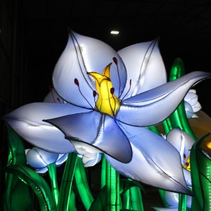 Custom Outdoor Flower Lantern Festival Decoration LED Waterproof Flower Light