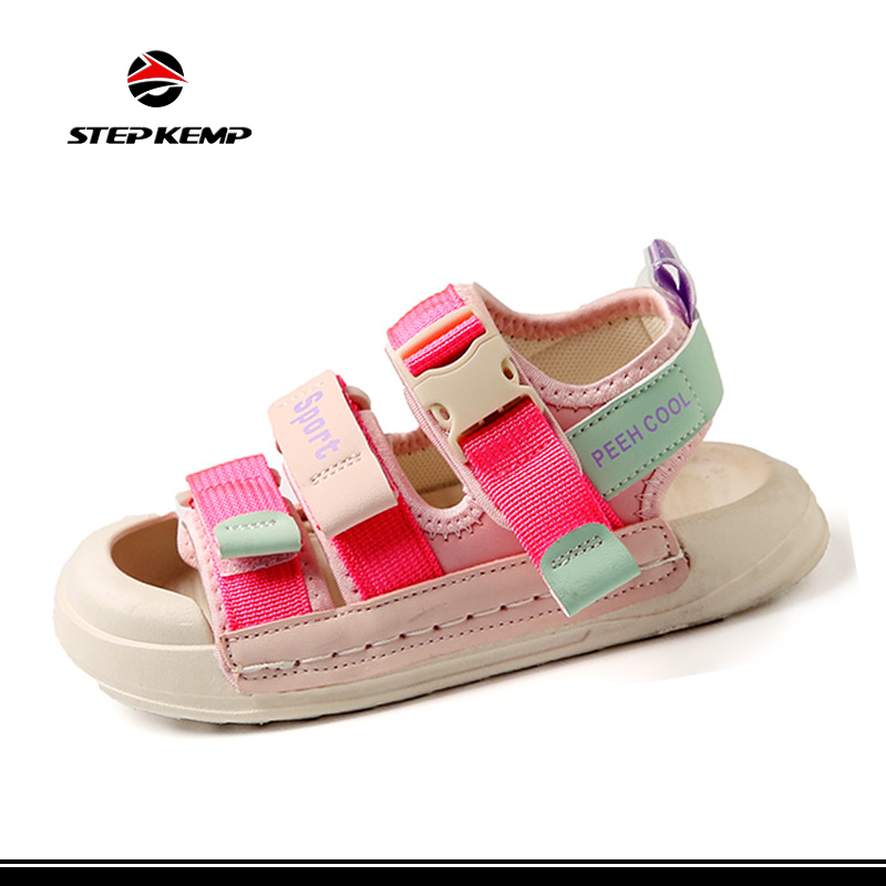 Lässige flache Sandalen, individuelle Logo-Farben, modische, bequeme Sandalen-Schuhe