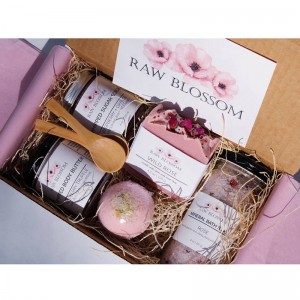 Wholesale private label luxury Valentines Day body care spa kit Mothers Day spa bath gift set