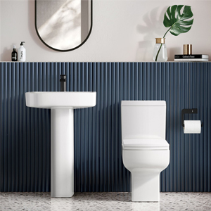 How does a direct flush toilet prevent odor? What are the advantages of a direct flush toilet
