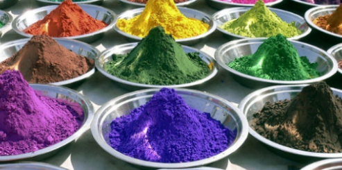 The differences between pigments and dyes