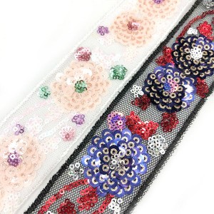 Top Grade Fashion Design Embroidery Eyelets Lace Fabric Milk Silk Lace Trim for Wedding Dress
