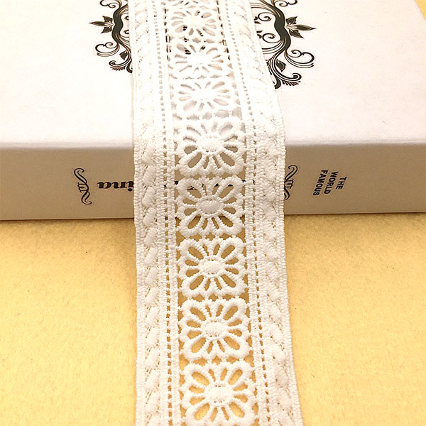Fancy Milk Silk Chemical Lace Trims with White And Gold Color