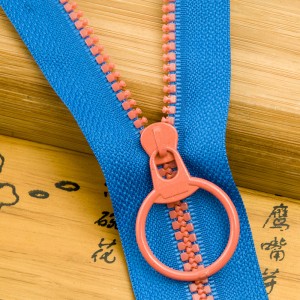 Wholesale OEM/ODM China Factory 3# 5# 8# 10# Long Chain Nylon Zipper by The Yard Roll Coil Zipper