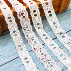 Manufacturer of China High Quality Cotton Knitted Eyelet Mesh Water-Soluble Lace Trim Crocheted Lace Use for Wedding Dress