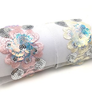 Good Quality Flower Pattern Lace Trim for Home Textile