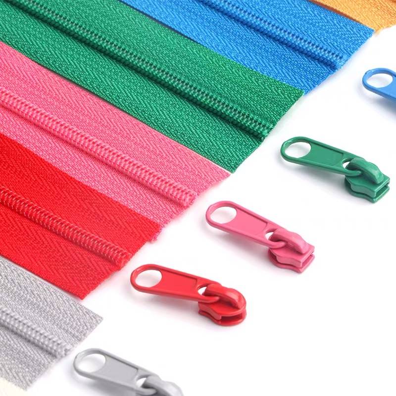 Knowledge about zipper color