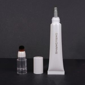 Concealer Tube with Brush SY-T002