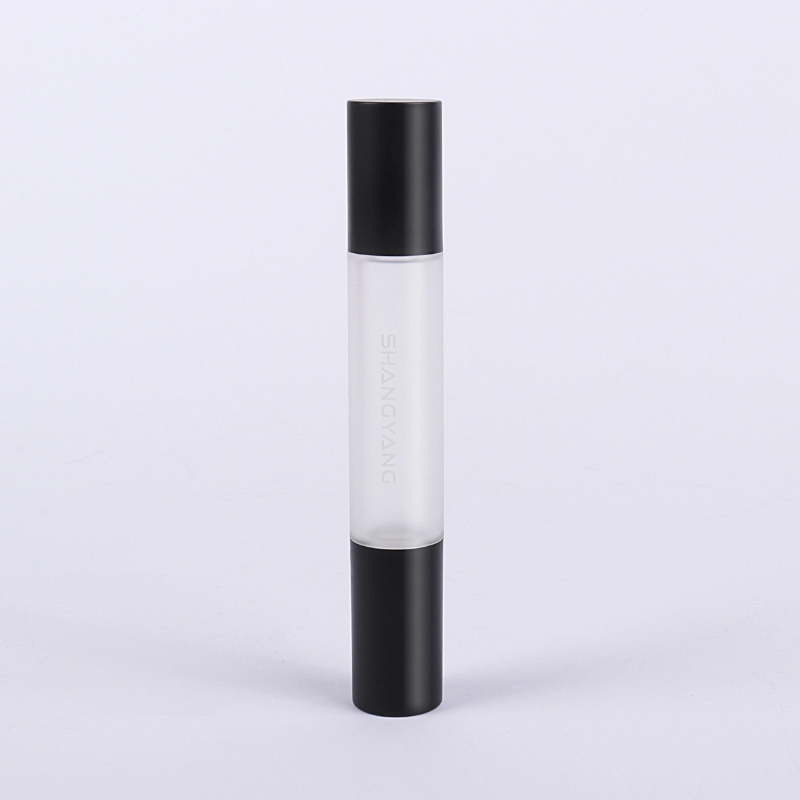 Rotate the Discharge Concealer Stick / SY-S022A