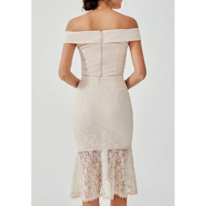 Custom na Lace Panel Fishtail Dress