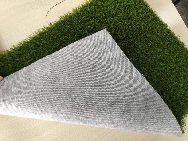 New Design Artificial Grass Environmentally Friendly, 100% Recyclable, Non-Porous, Strong Water Permeability, Pet Turf Garden Yard Decoration Featured Image